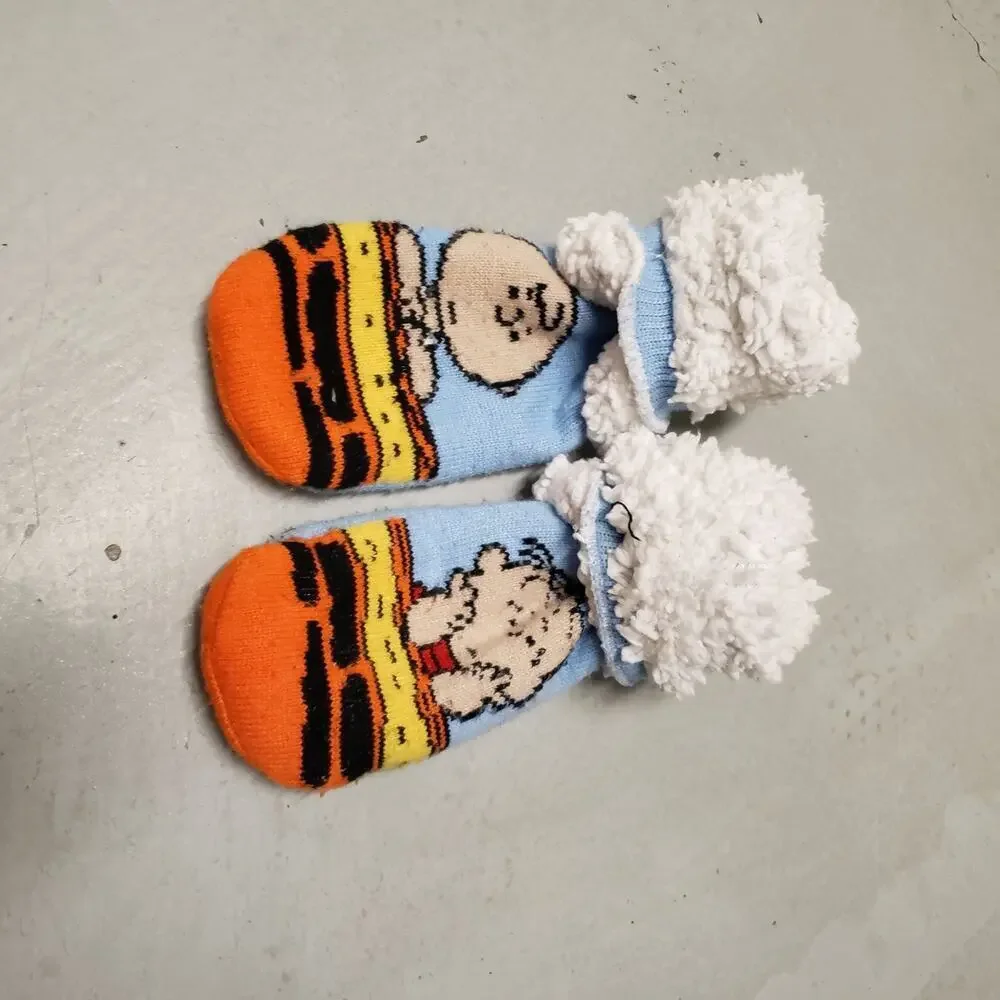 PEANUTS Ladies Sherpa Lined Gripper Bottom Slipper Socks Charlie Brown, Linus